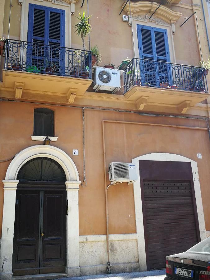باري Your Shelter - Private Apartment المظهر الخارجي الصورة